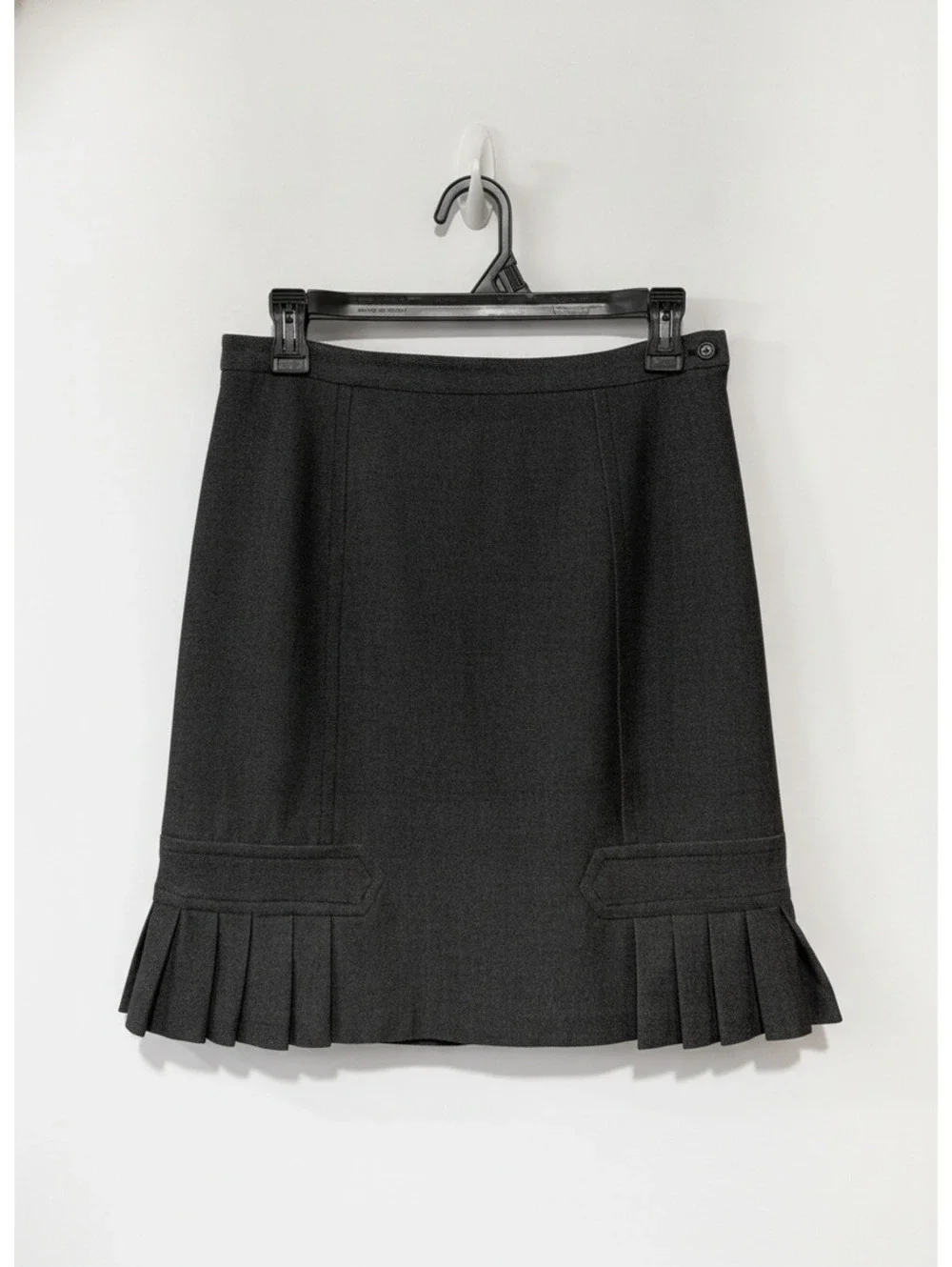 Max Studio Dark Grey School Girl Business Chic Pleated Hem Skirt Size 4